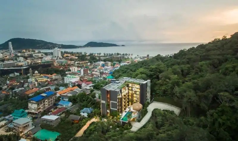 EMERALD TERRACE CONDOMINIUM RESORT