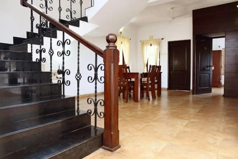 WHITE SQUARE NIRVANA