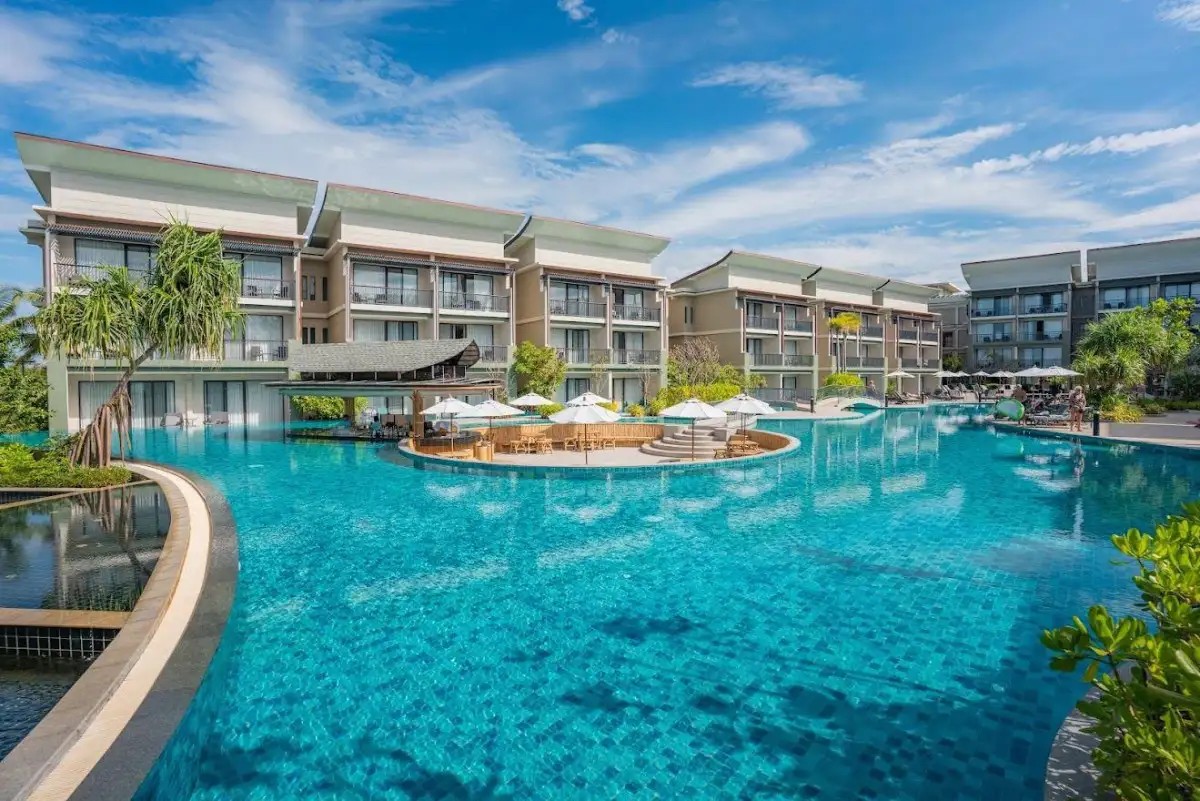 LE MERIDIEN KHAO LAK RESORT & SPA (EX. BANGSAK MERLIN RESORT)