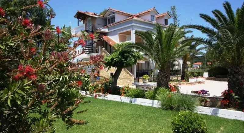 SOFIA-YIOTA STUDIOS & APARTMENTS