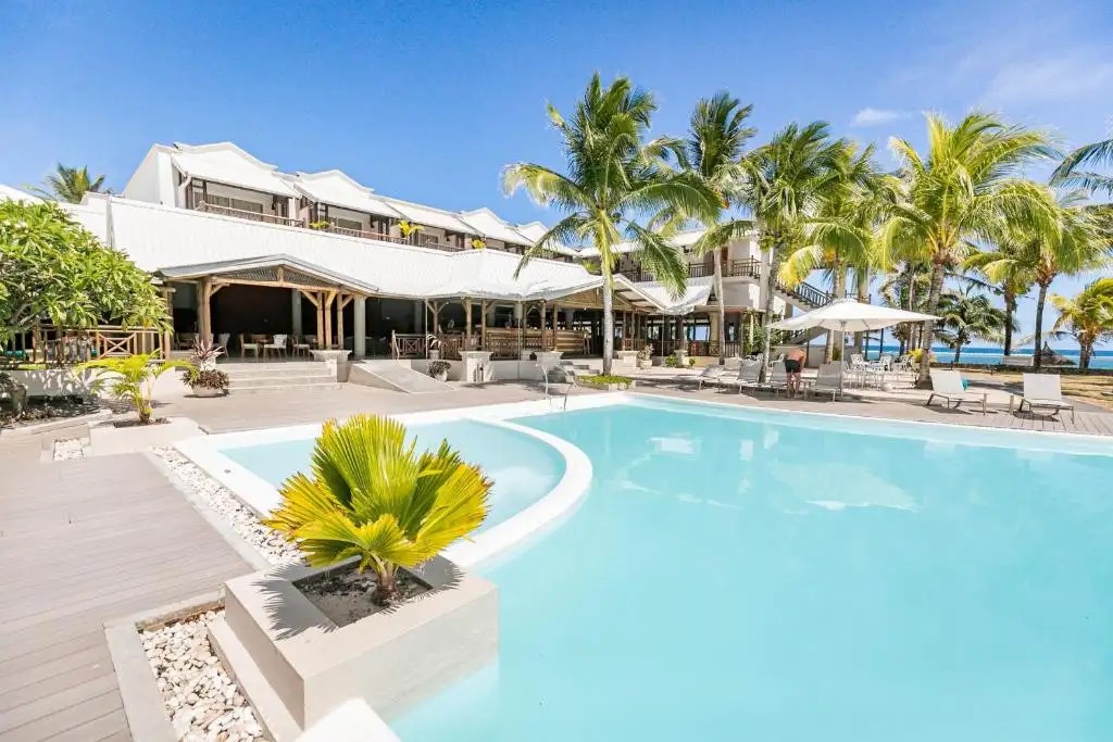 LE PENINSULA BAY BEACH RESORT & SPA