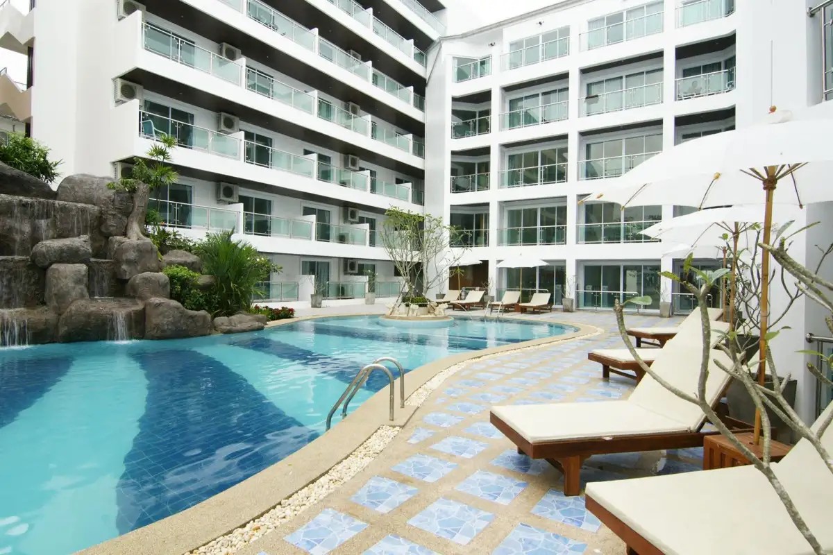 DRAGON BEACH RESORT
