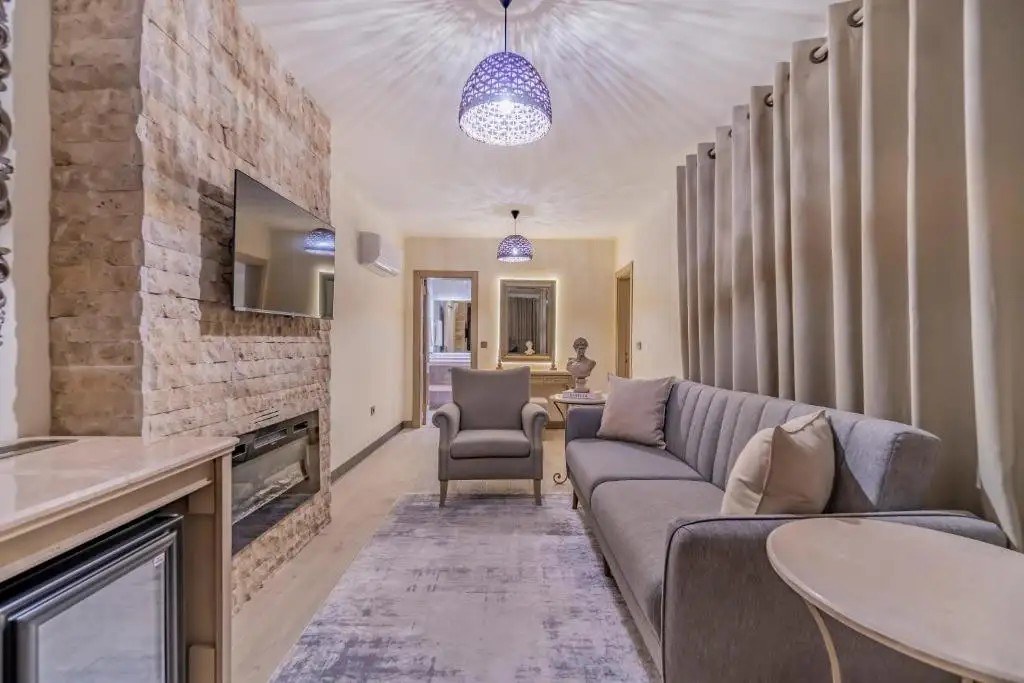 MANZARA BOUTIQUE ADULTS ONLY 12+ (EX. COMCA MANZARA) 