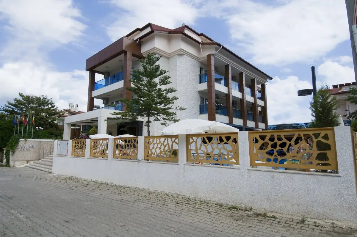 SUPREME HOTEL