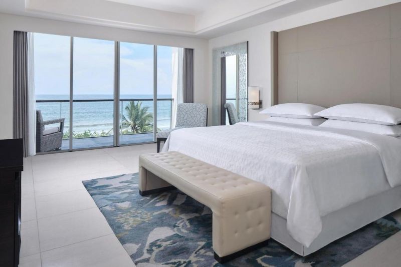 larger suite ocean front