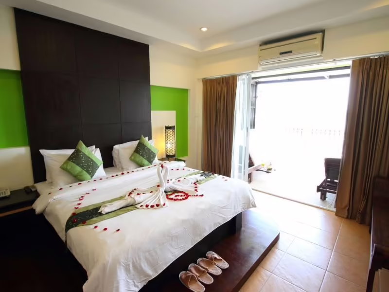 ROYAL NAKARA AO NANG