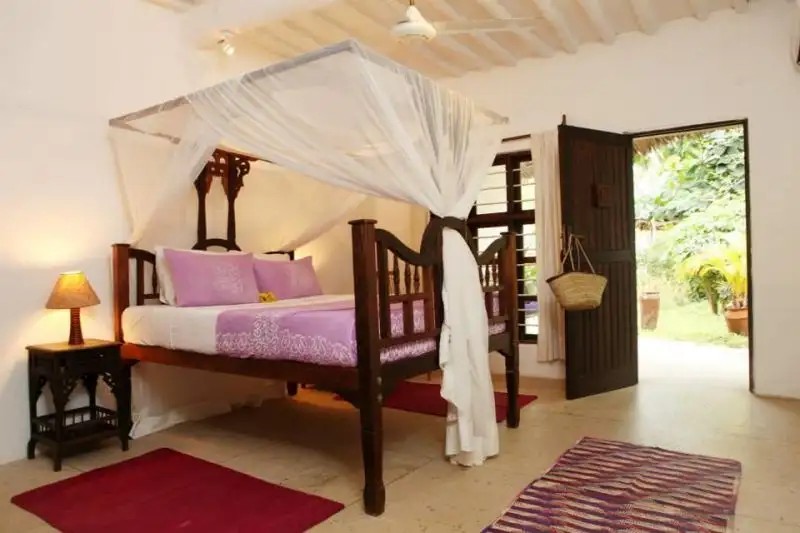 SHOOTING STAR LODGE