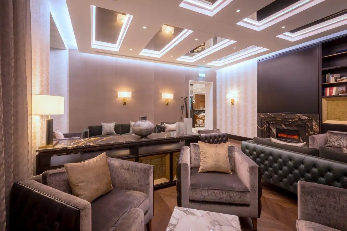 THE ALEXANDER A LUXURY COLLECTION HOTEL