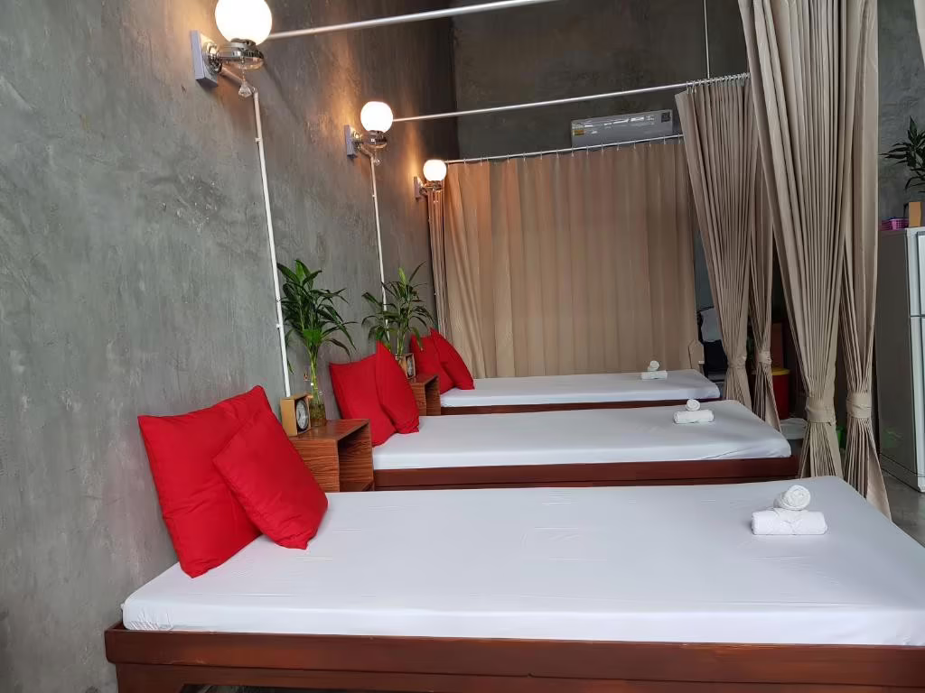 THE NOW HOTEL