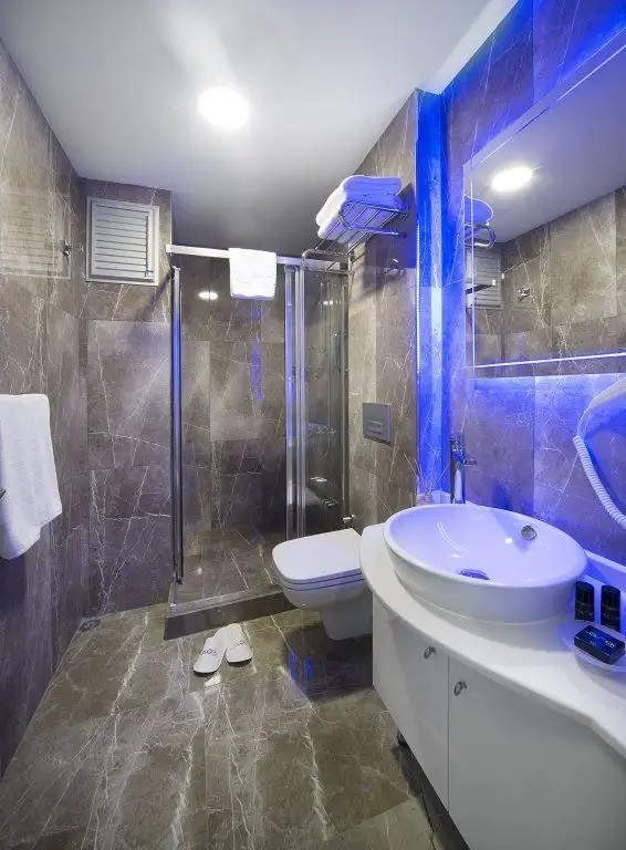 THE CLOCK SUITES