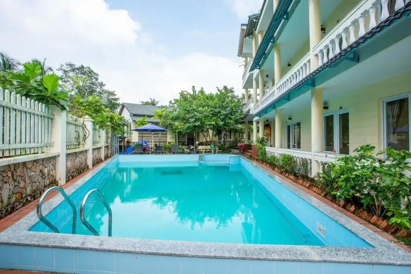 UP VILLAGE HOTEL