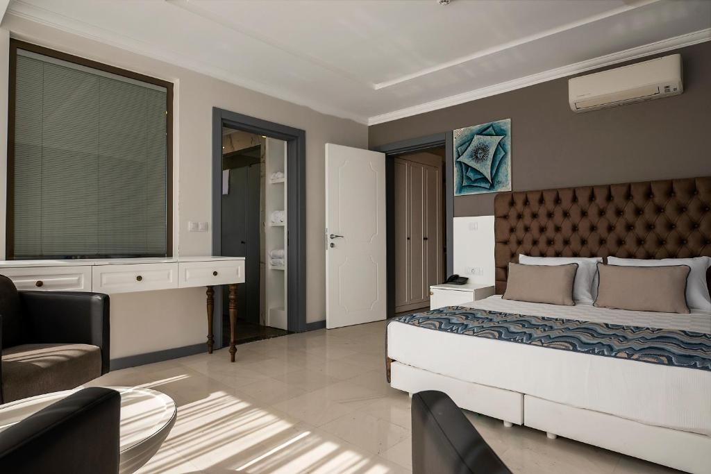 BLUE MARLIN DELUXE SPA & RESORT