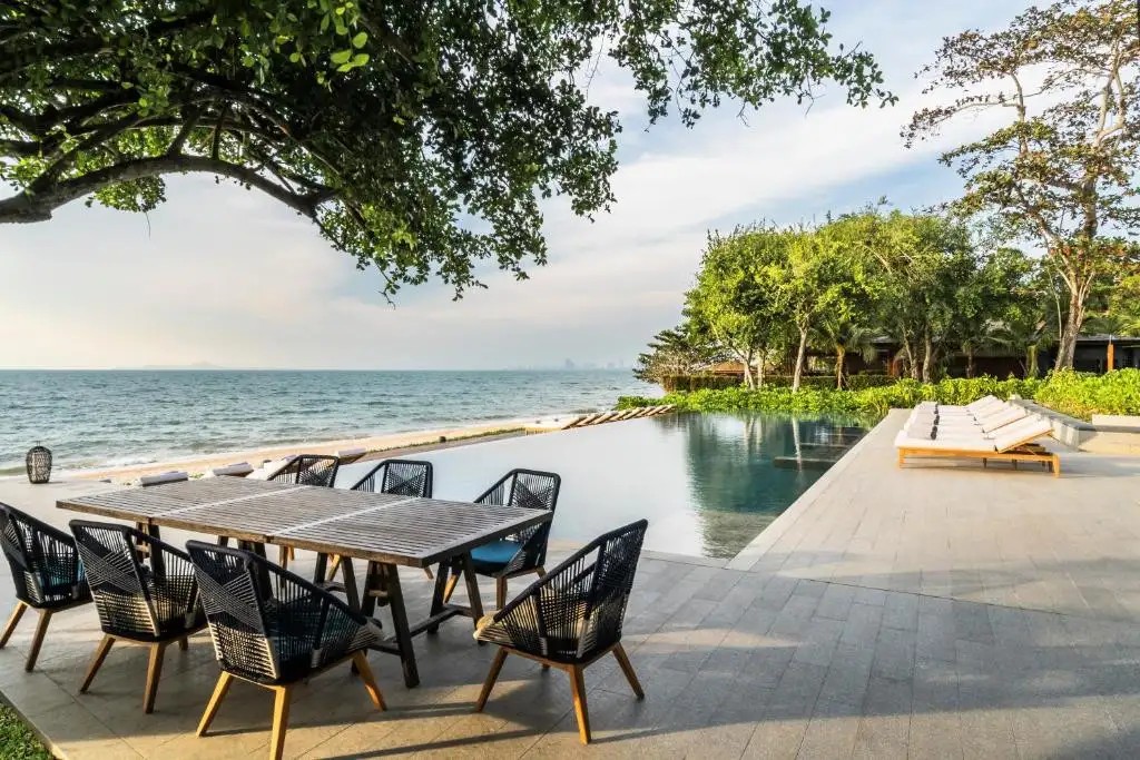 ANDAZ PATTAYA JOMTIEN BEACH
