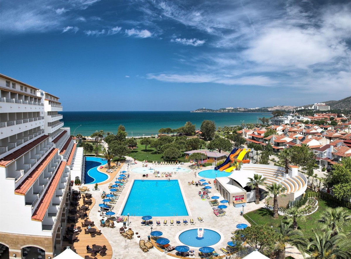 BATIHAN BEACH RESORT & SPA