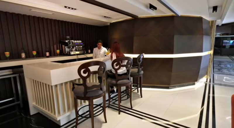 B BUSINESS HOTEL & SPA