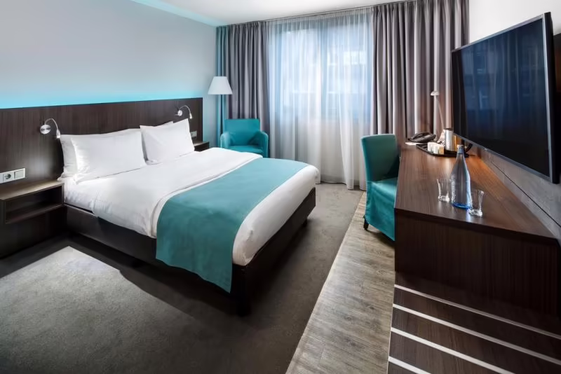 HOLIDAY INN DUSSELDORF HAFEN