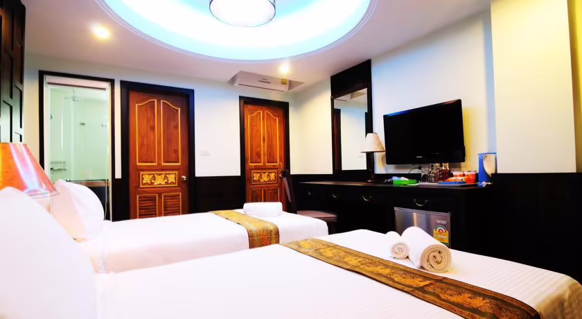PRATUNAM PAVILION HOTEL