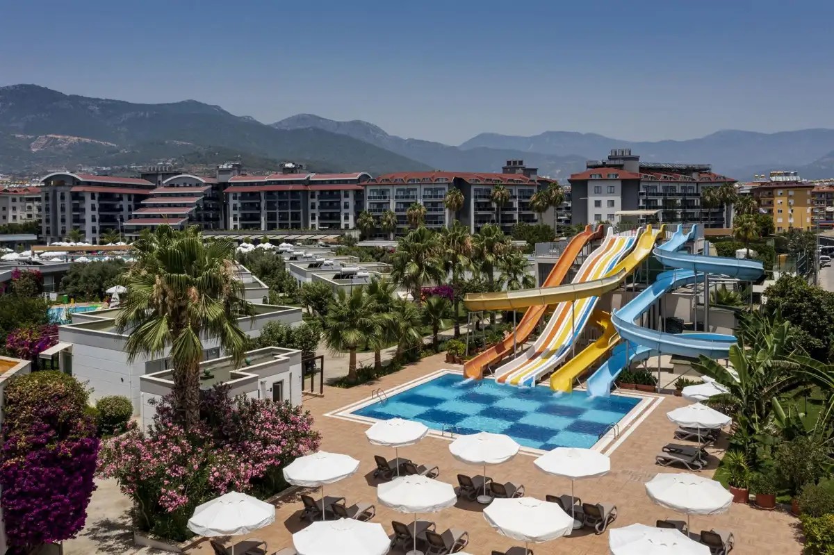 GREEN GARDEN RESORT HOTEL