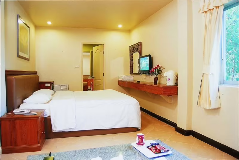 OYO 765 POM POM RESIDENCE