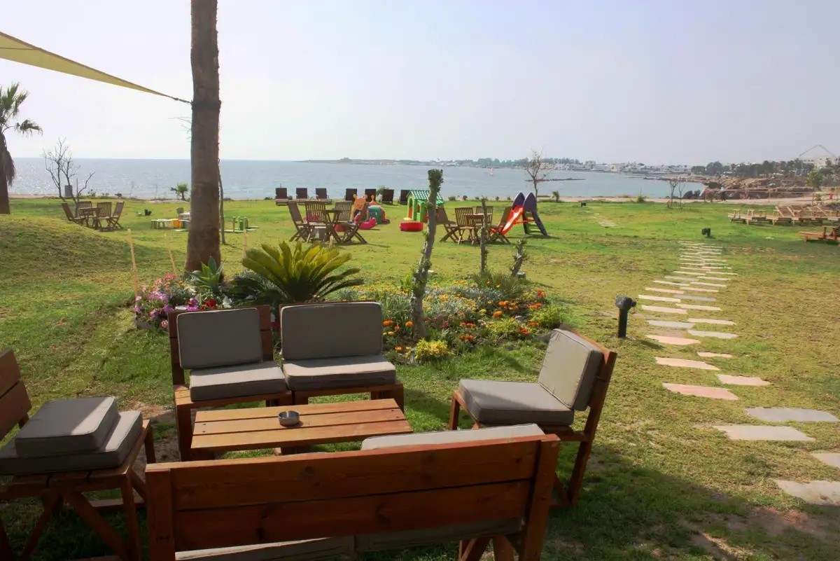 AMPHORA BEACH RESORT & SUITES