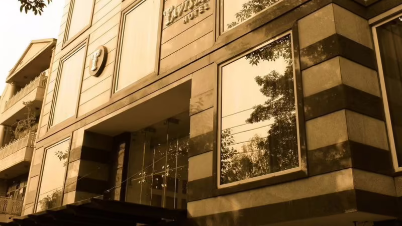 TAVISHA VILLA