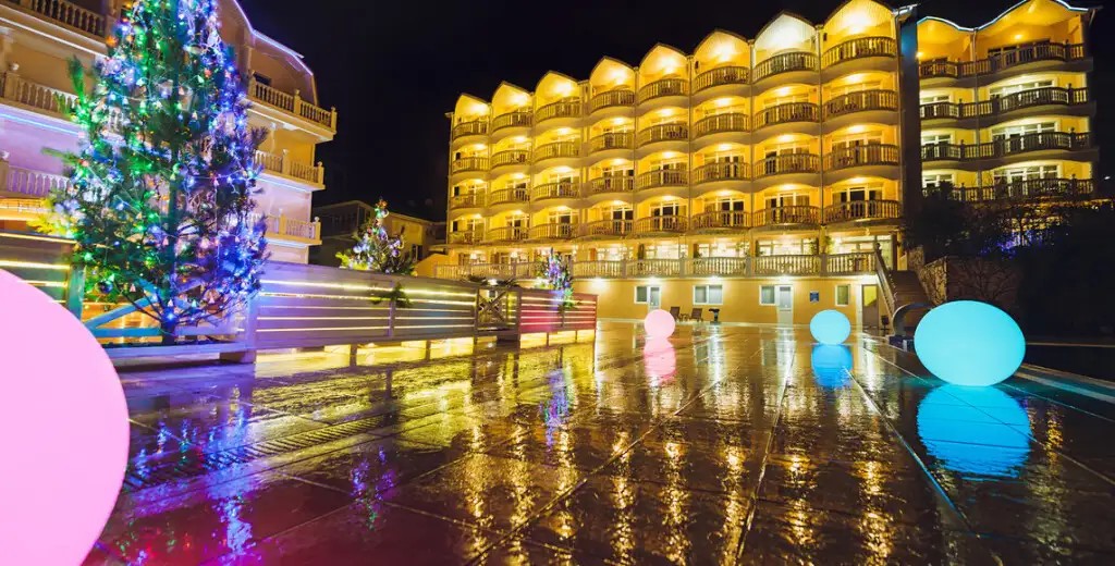 MARINA PARK HOTEL (БЫВШ. ИВАМАРИЯ)