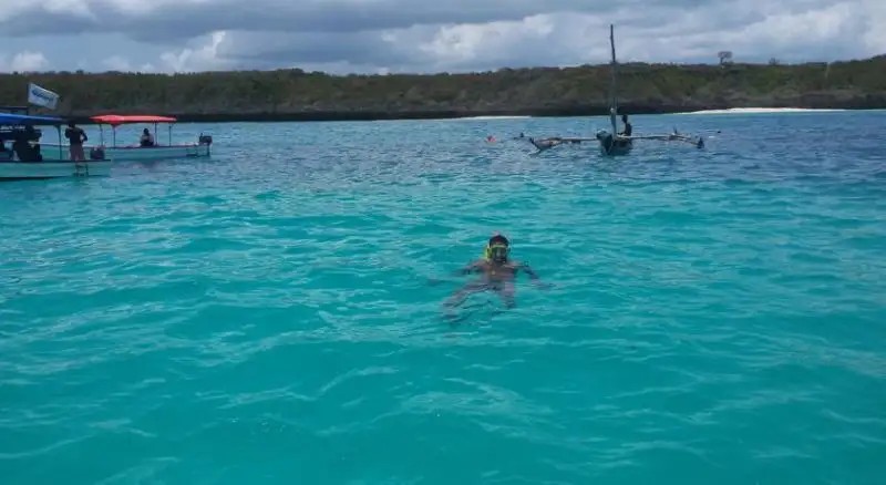 JAMBO BEACH