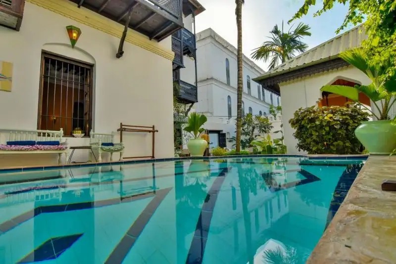 KHOLLE HOUSE