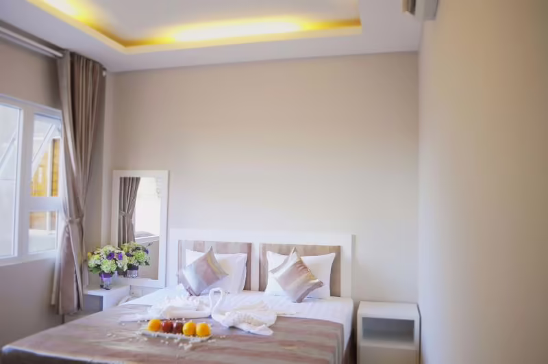 VAN NAM HOTEL