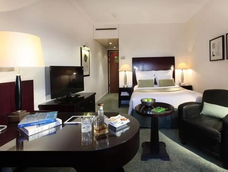 LINDNER CITY PLAZA (EX. RENAISSANCE COLOGNE)