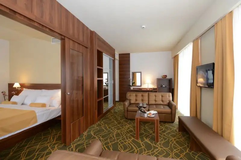 HUNGUEST HOTEL MIRAGE