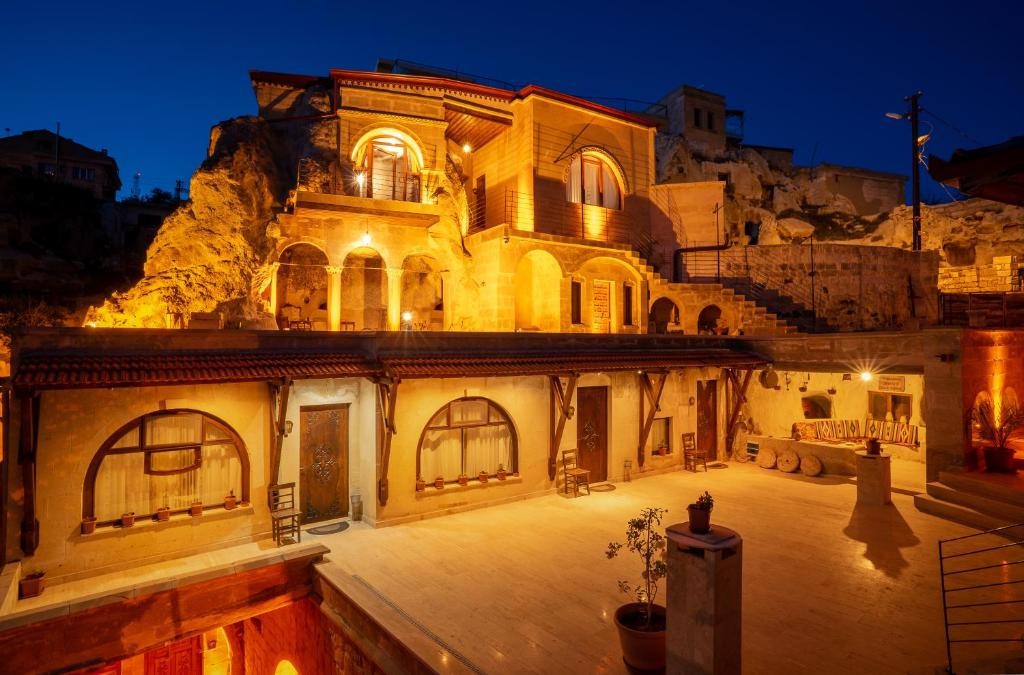 CAPPADOCIA INANS CAVE
