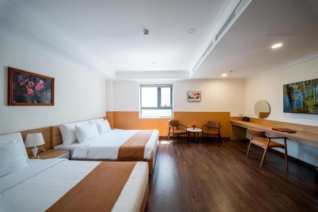 WYNNE HOTEL
