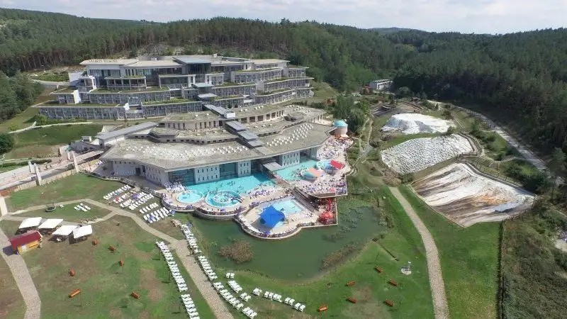 SALIRIS RESORT SPA & KONFERENCIA 