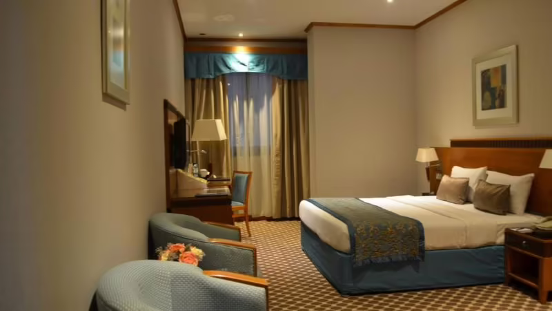 GOLDEN TULIP SUITES DUBAI