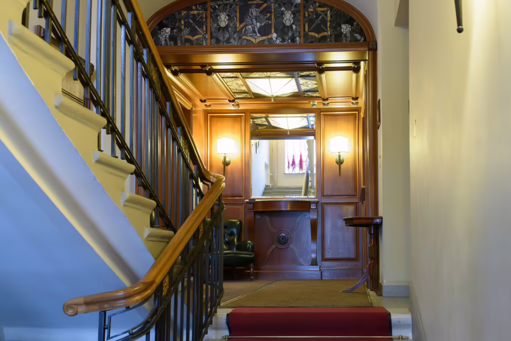 LANCASTER COURT HOTEL