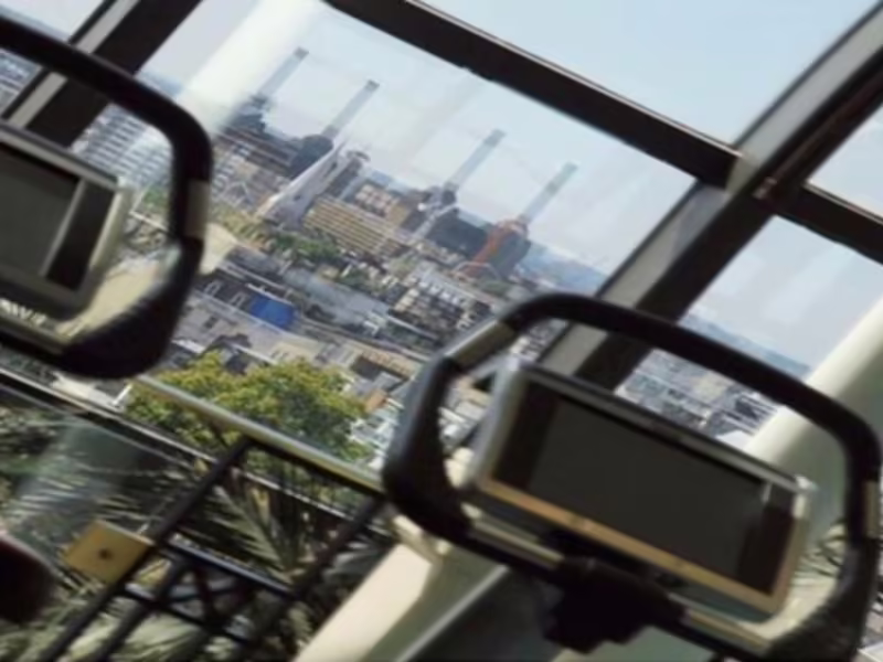 JUMEIRAH CARLTON TOWER