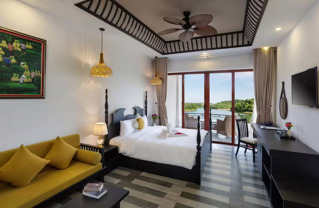 PHONG NHA LAKE HOUSE RESORT