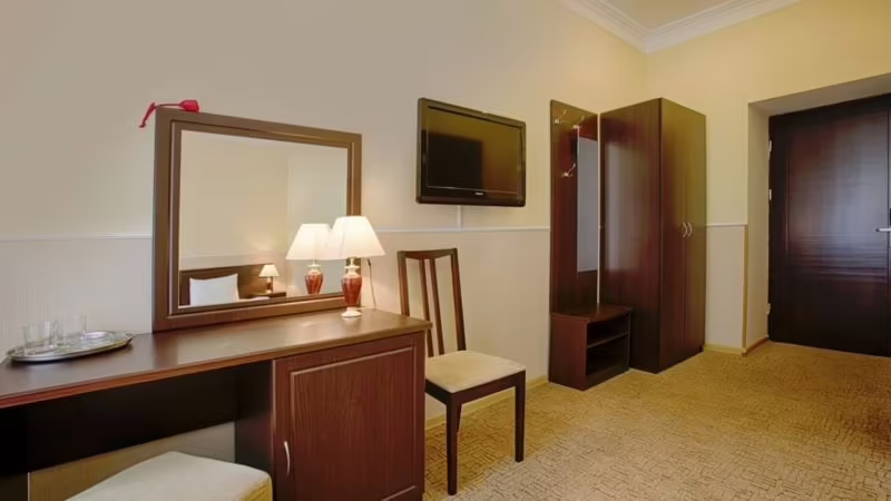 ЛАЗУРНЫЙ БЕРЕГ