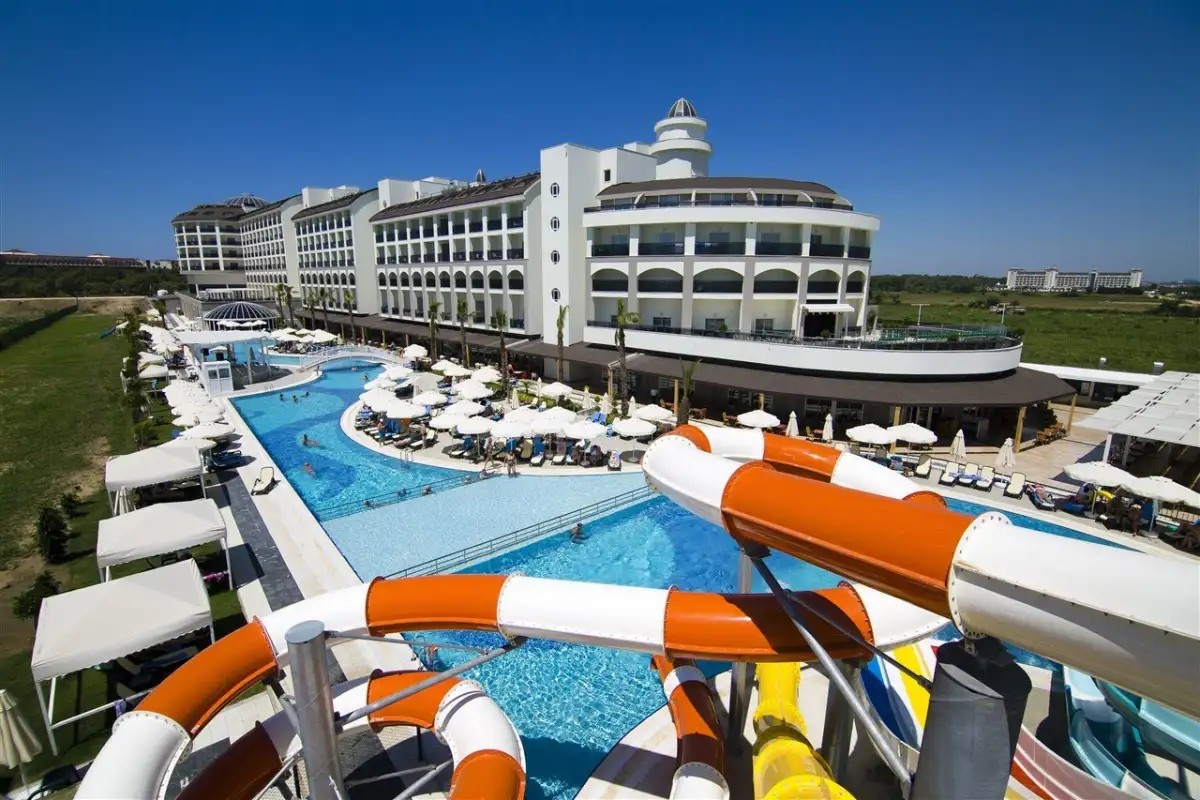 PORT RIVER HOTEL & SPA