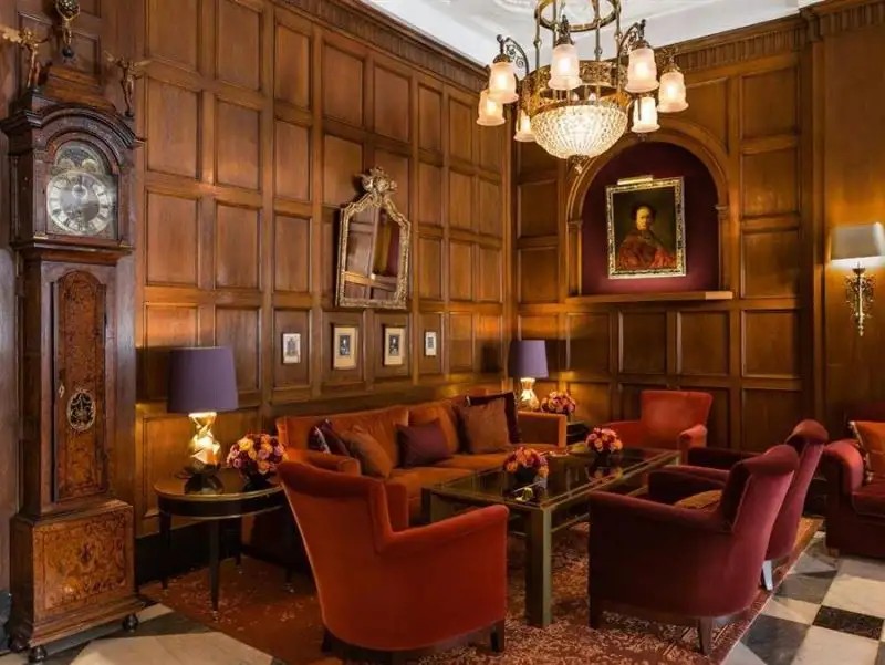 FAIRMONT HOTEL VIER JAHRESZEITEN