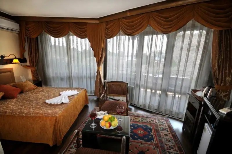 MEGARA PALACE HOTEL