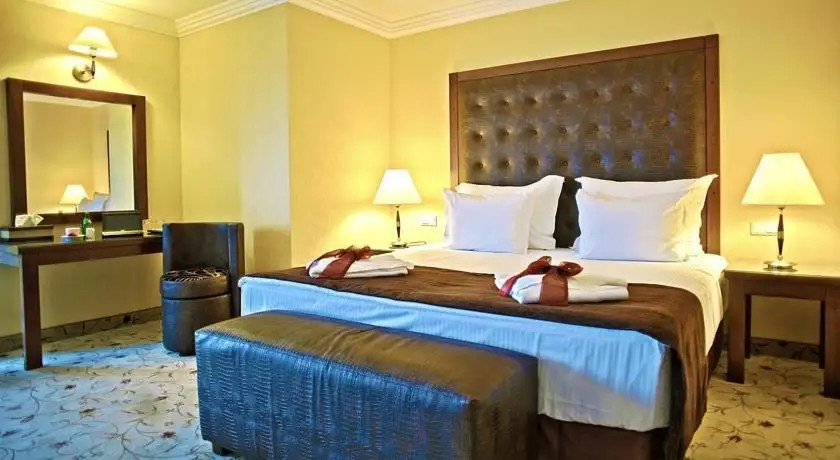 MAXI PARK HOTEL & SPA