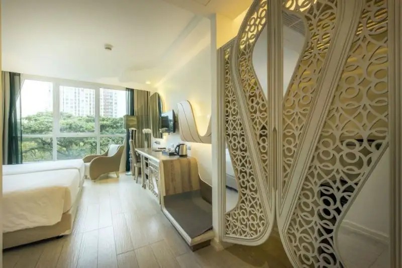 LE TADA PARKVIEW HOTEL