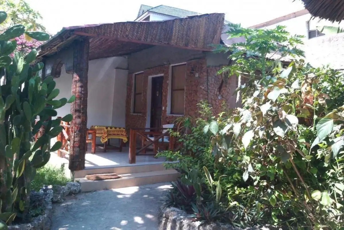 BARAKA BEACH BUNGALOWS