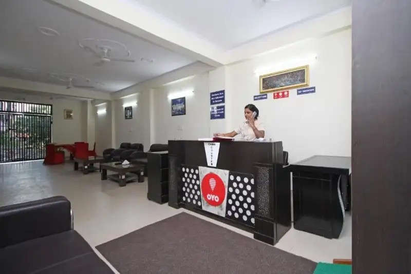OYO 9273 SURYA PALACE