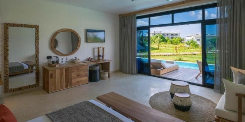 junior suite swim up