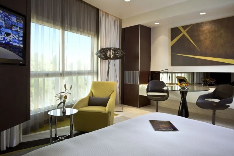spacious kitchenette