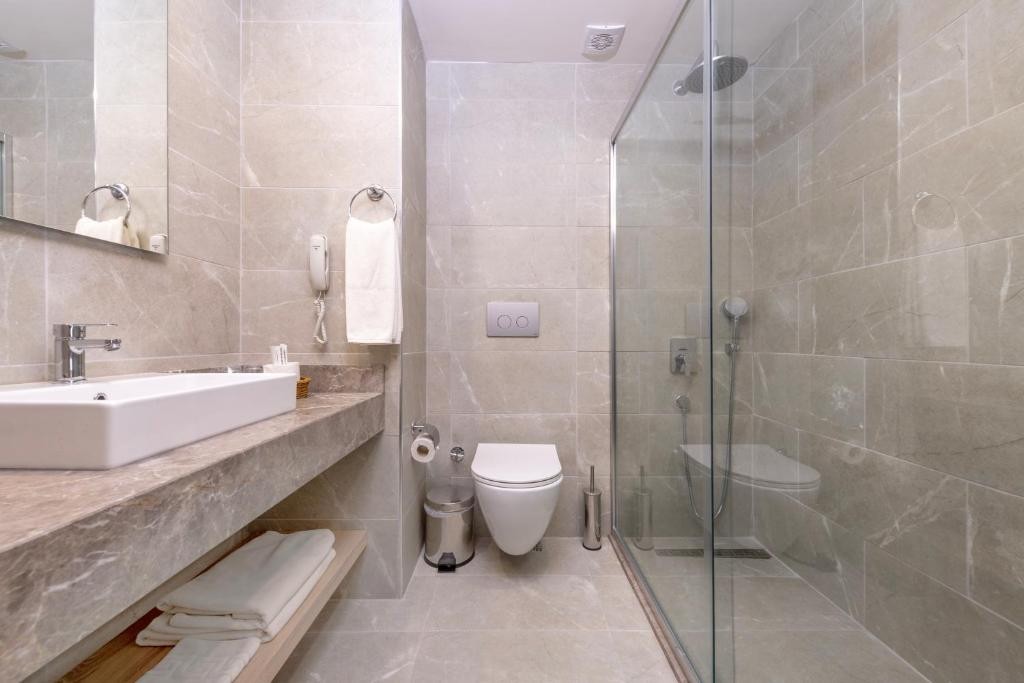 LIMS BONA DEA BEACH HOTEL