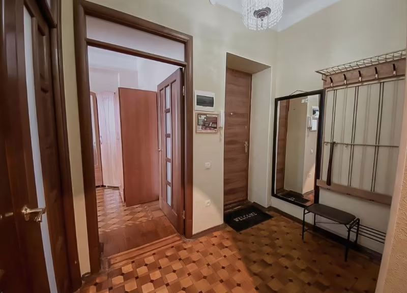 KVARTHOTEL НА ЛЕНИНА 12